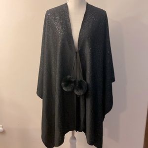 Mark New York Woman’s black batwing wrap cape cardigan metallic faux fur inner